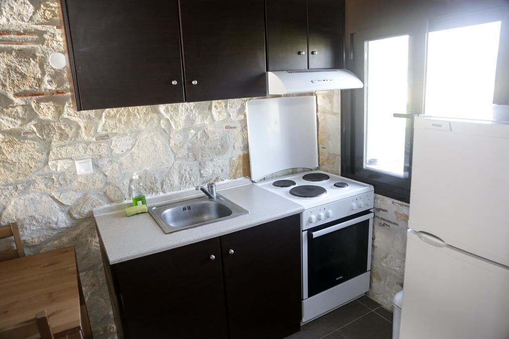 Gioulis Apartments & Studios Nea Plagia Zewnętrze zdjęcie