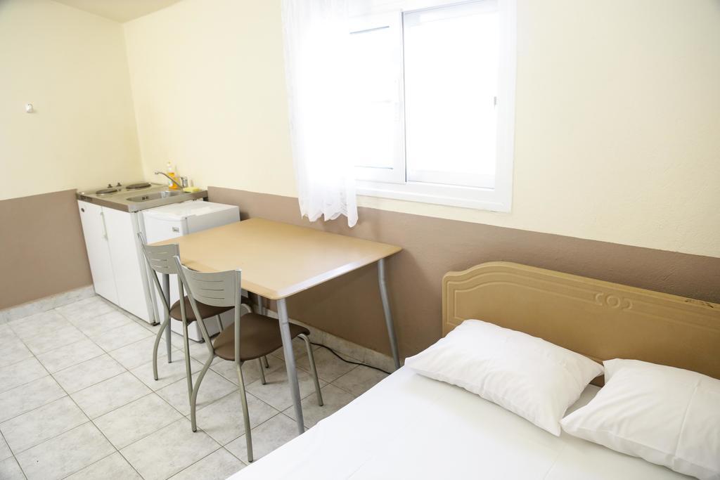 Gioulis Apartments & Studios Nea Plagia Zewnętrze zdjęcie