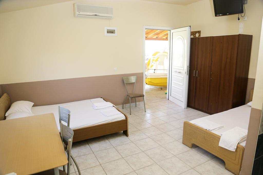 Gioulis Apartments & Studios Nea Plagia Zewnętrze zdjęcie
