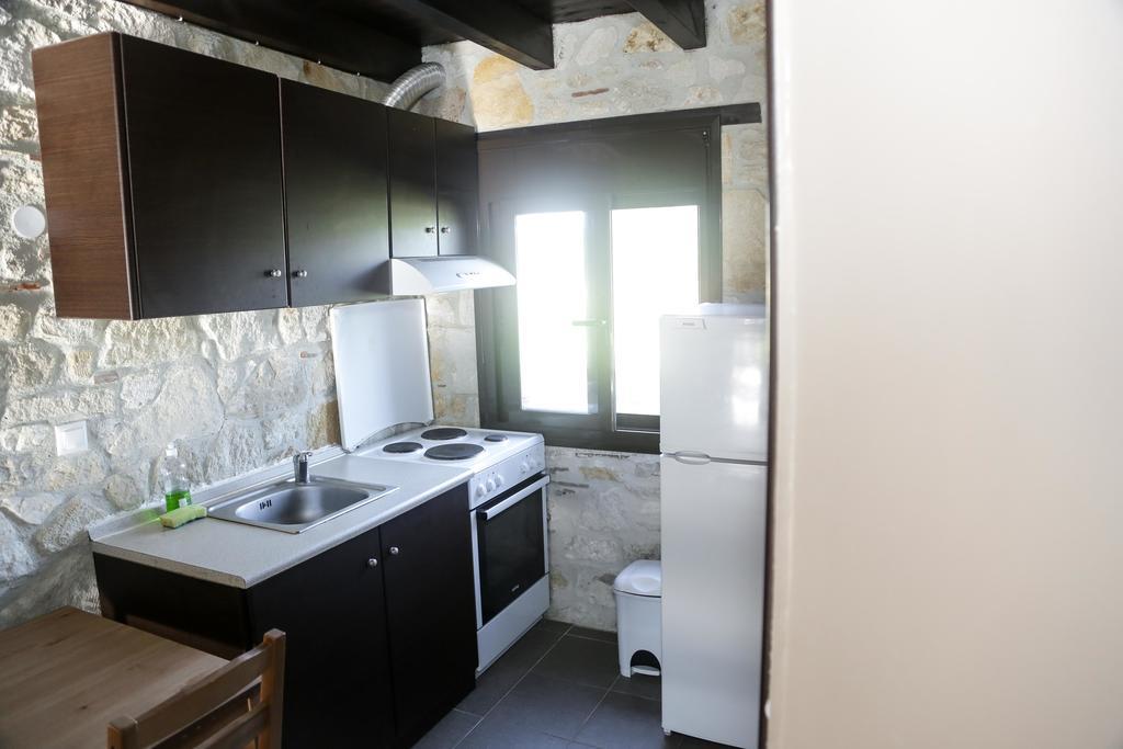 Gioulis Apartments & Studios Nea Plagia Zewnętrze zdjęcie